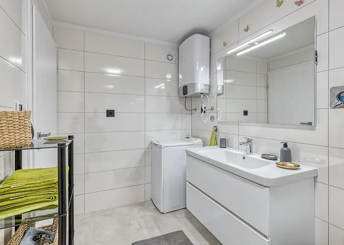 Kostabela - Sea View * רייקה